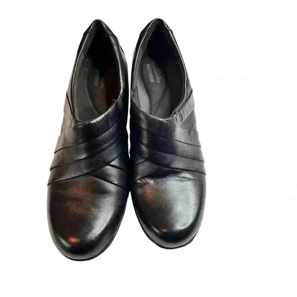 CLARKS CASUAL SLIP-ON WORK LOAFERS•SIZE 7•BLACK GENUINE LEATHER •GREAT C…